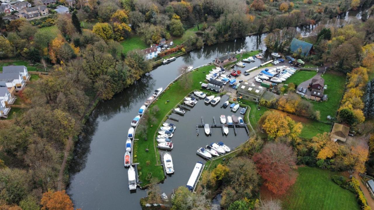 Apartmán Lady Florence, Maidstone A Unique River Boat With Castle Views Exteriér fotografie